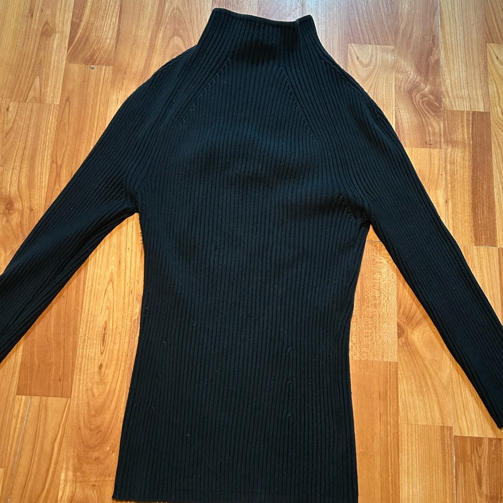 Black Ribbed Women's Top vintage